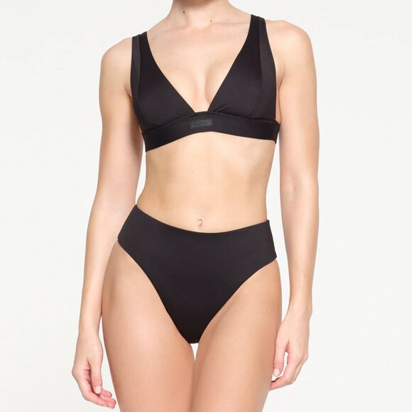 SKIMS Other - SKIMS Signature Swim Plunge Bikini Top - Onyx XL